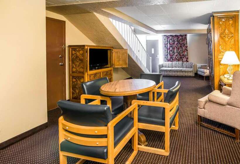 هتل Quality Inn