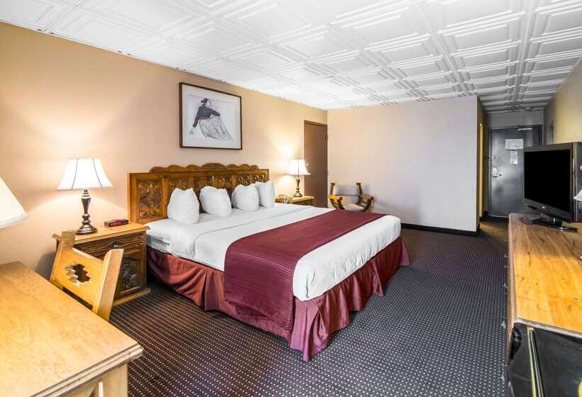 هتل Quality Inn