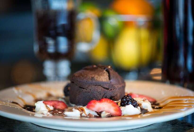 Radisson Hotel Duluth Harborview