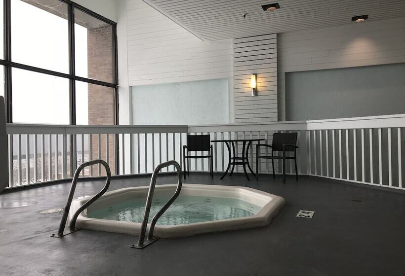 Radisson Hotel Duluth Harborview