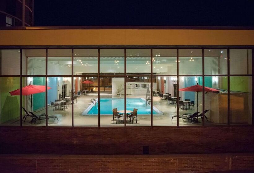 Radisson Hotel Duluth Harborview