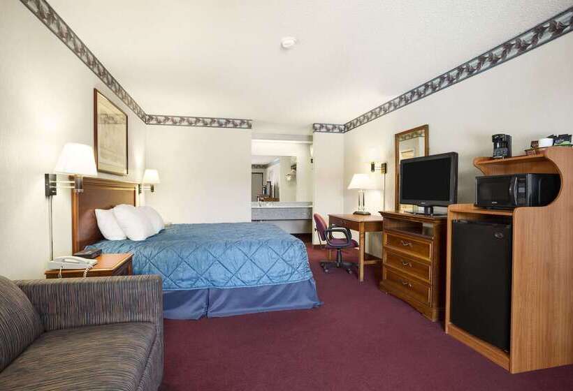 فندق Ramada By Wyndham Batesville