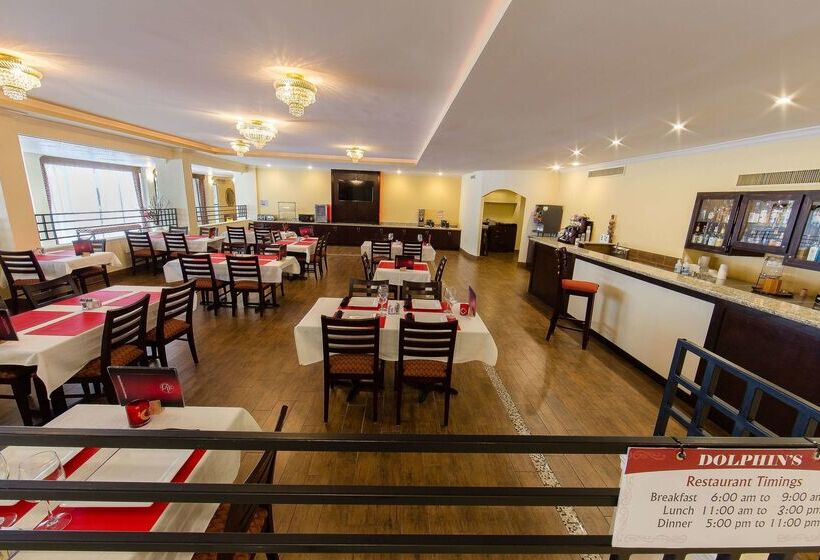 هتل Ramada By Wyndham Houston Intercontinental Airport East