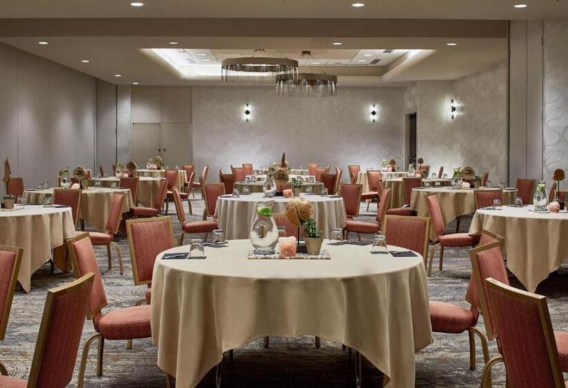 هتل Renaissance Asheville Downtown