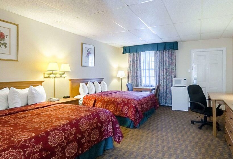هتل Rodeway Inn Historic