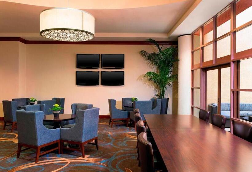 בית מלון כפרי Sheraton Agoura Hills