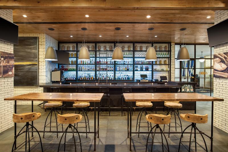 هتل The Admiral, Downtown Historic District