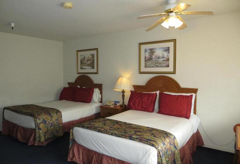 فندق The Monarch Resort