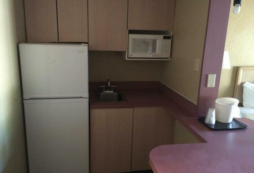 فندق Valuelodge Busch Gardens  Tampa