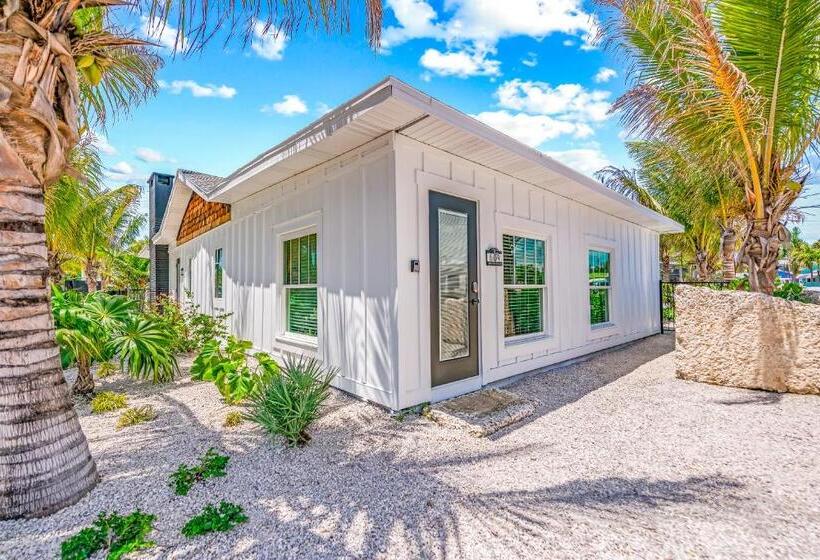 فندق على الطريق Pelican Post At Anna Maria Island Inn