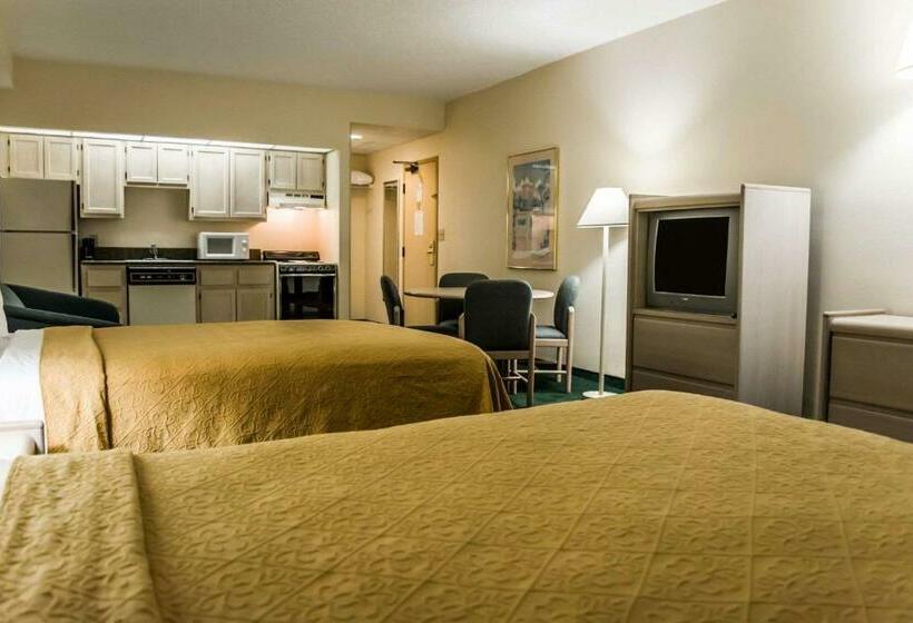 Quality Inn And Suites Golf Resort
