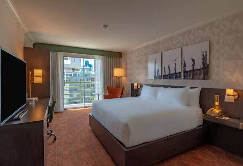 هتل Courtyard by Marriott San Diego Downtown Little Italy