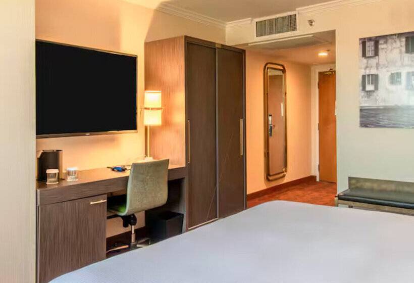 هتل Courtyard by Marriott San Diego Downtown Little Italy