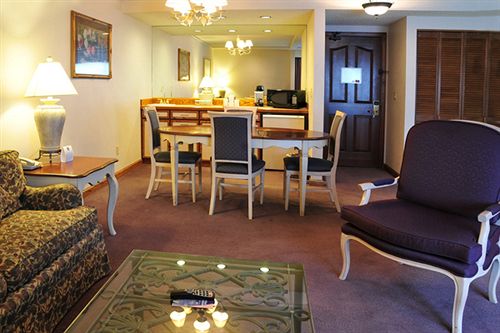 هتل Fairbridge & Conference Center Yakima