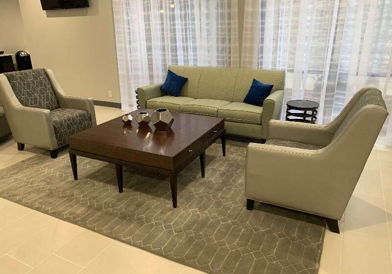 ホテル Best Western Plus Clarks Summit Scranton