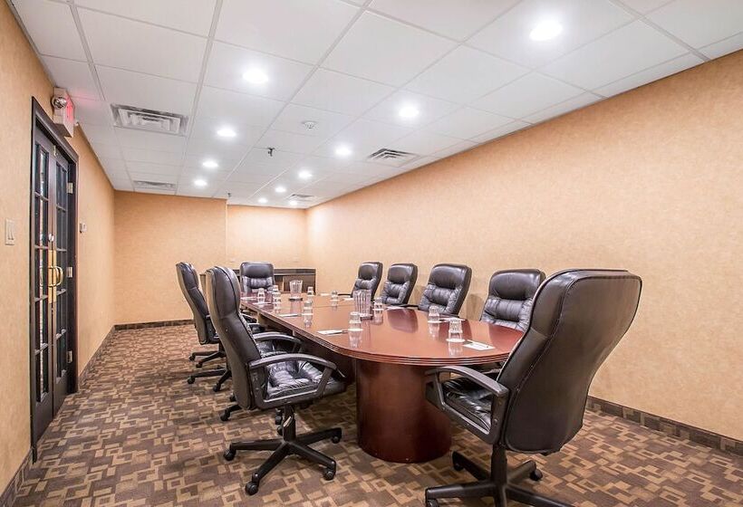 酒店 Clarion Inn Elmhurst  Oak Brook Near I88, I290, I294