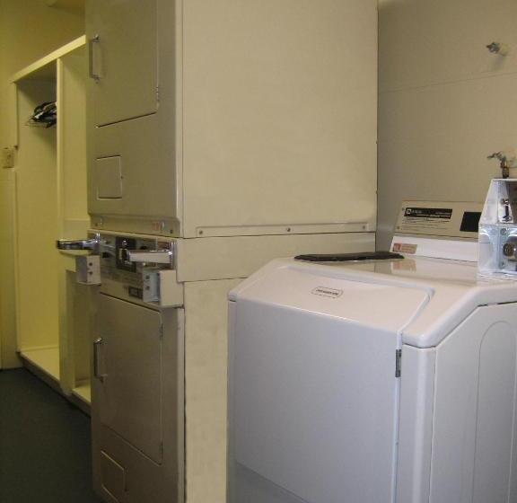 هتل Days Inn By Wyndham San Diego/downtown/convention Center