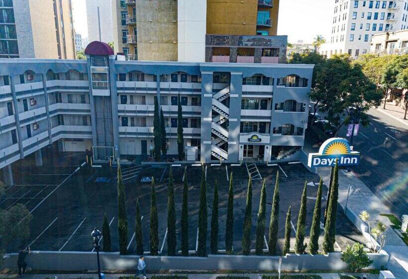 هتل Days Inn By Wyndham San Diego/downtown/convention Center