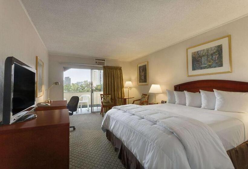 هتل Days Inn By Wyndham San Diego/downtown/convention Center