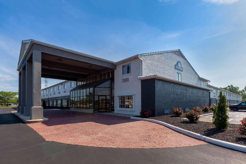 هتل Days Inn By Wyndham Sandusky Cedar Point