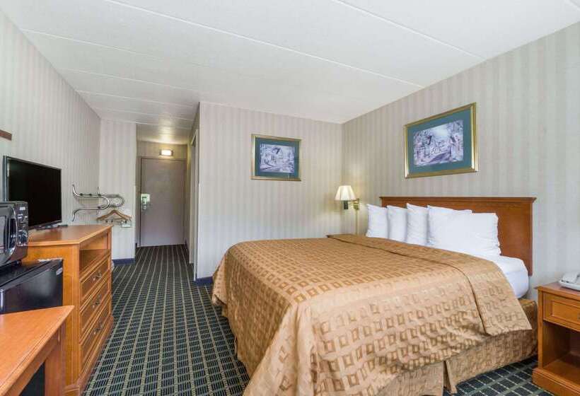 호텔 Days Inn By Wyndham Columbus East Airport