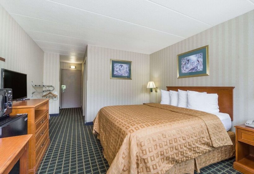 호텔 Days Inn By Wyndham Columbus East Airport