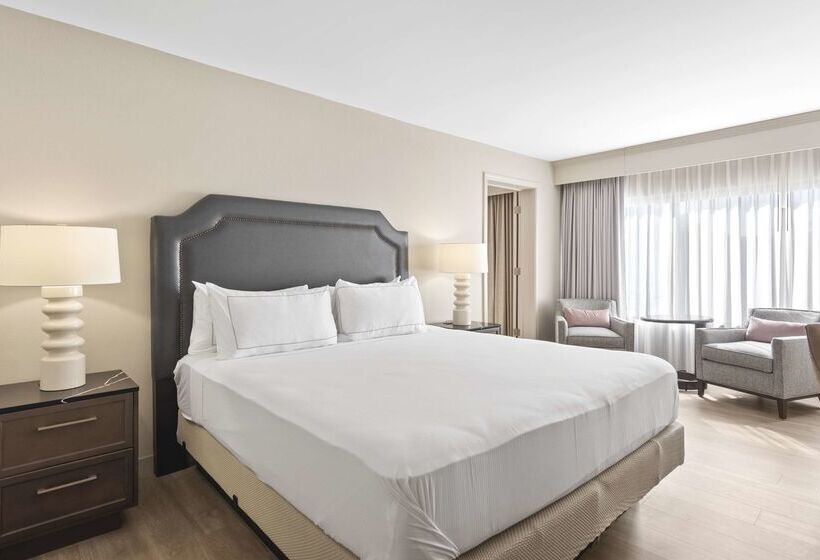 هتل Doubletree By Hilton Columbus
