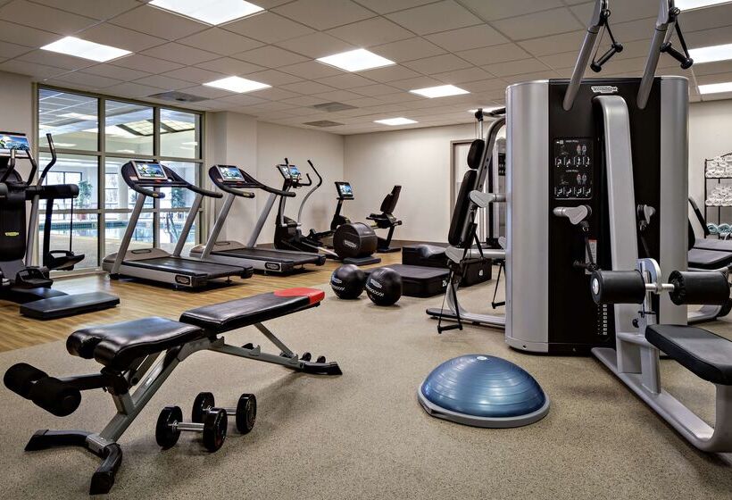 Doubletree By Hilton Fairfield Hotel & Suites