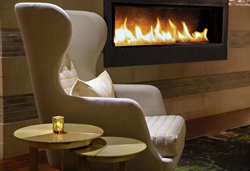Doubletree By Hilton Fairfield Hotel & Suites