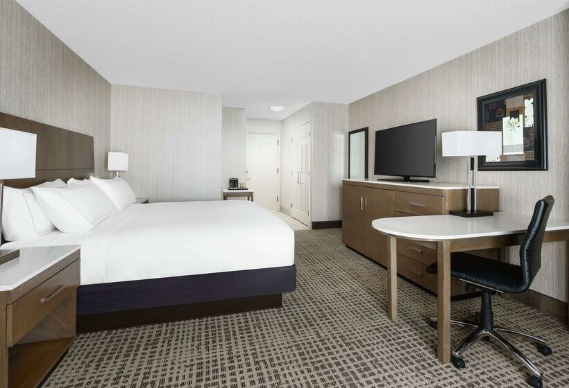 هتل Doubletree By Hilton Colorado Springs