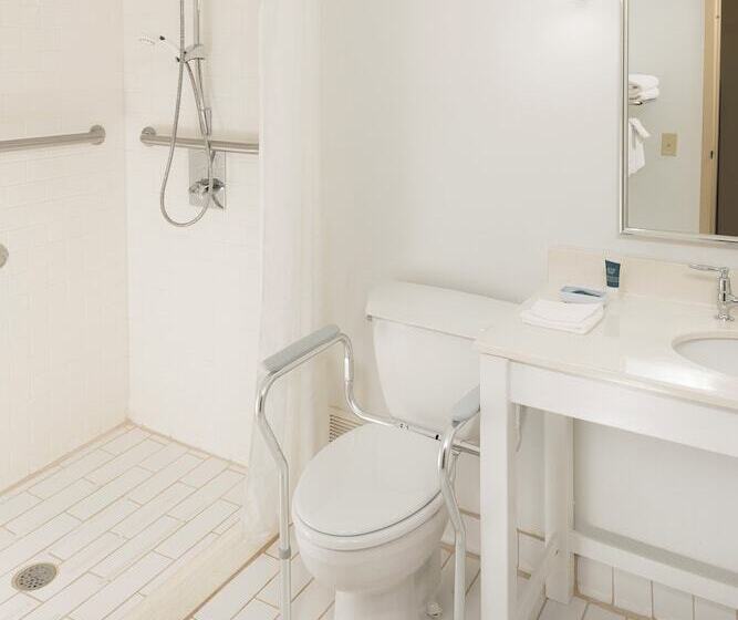 هتل Four Points By Sheraton Asheville Downtown