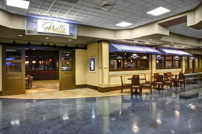 هتل Four Points Huntsville Airport