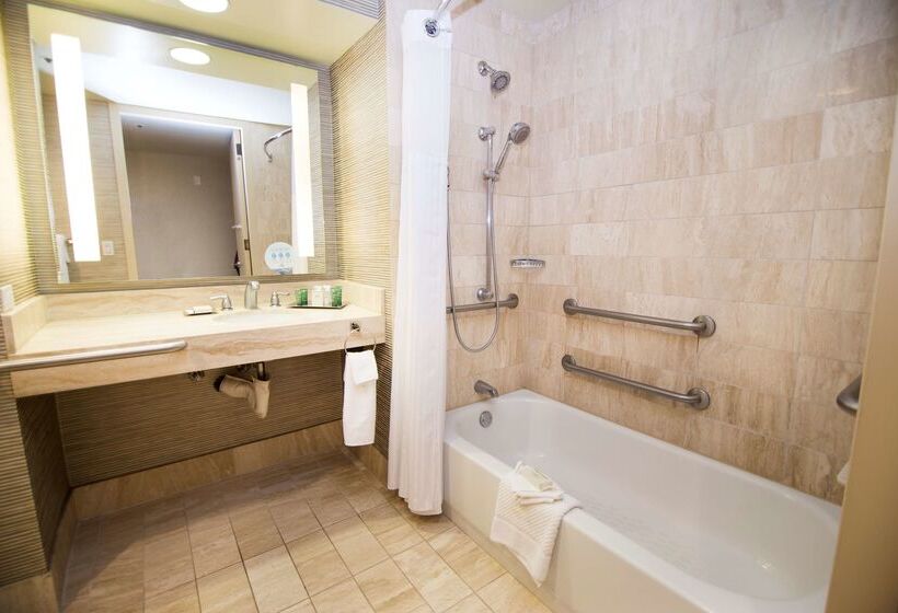 هتل Hilton Los Angeles/universal City