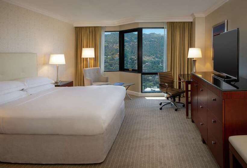 هتل Hilton Los Angeles/universal City