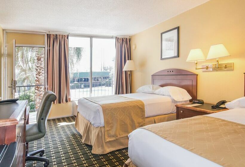 호텔 North Charleston Inn