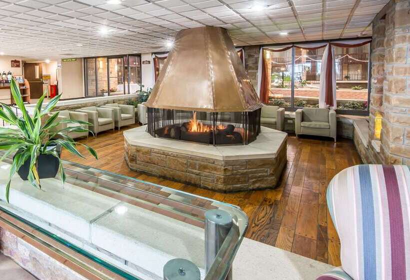 ホテル Quality Inn & Conference Center