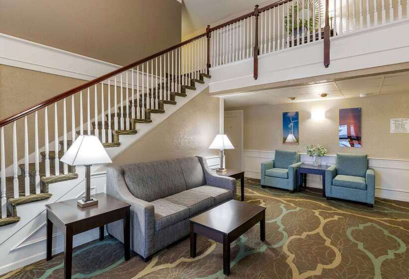 هتل Quality Inn & Suites Des Moines   Merle Hay Road