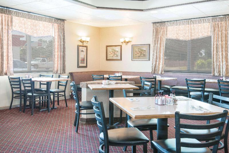 هتل Ramada By Wyndham Enid