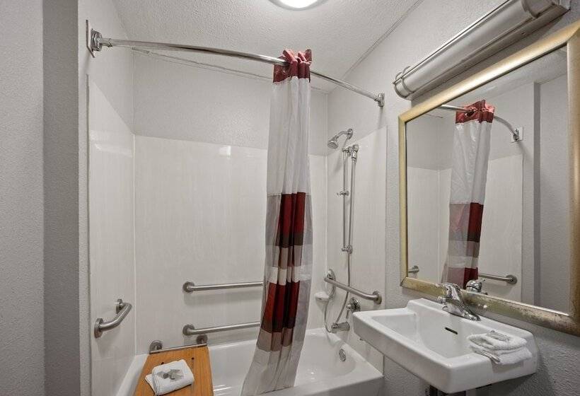 هتل Red Roof Inn Greensboro Airport