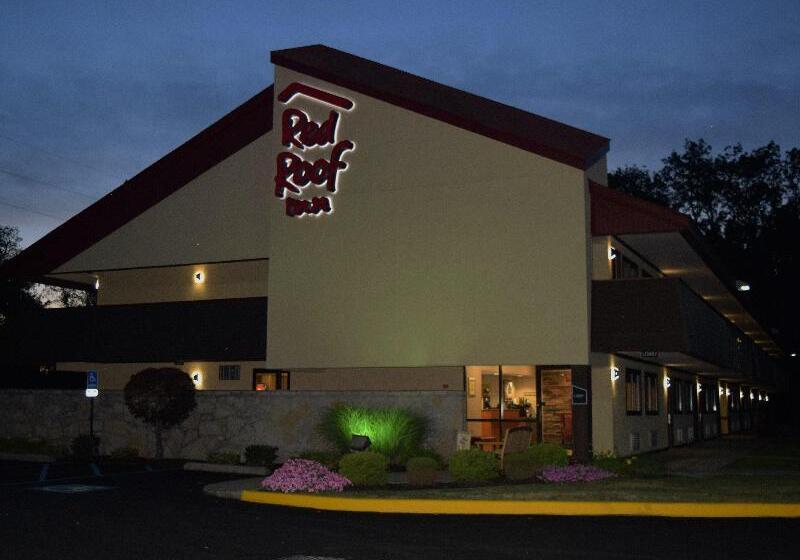 Отель Red Roof Inn Utica