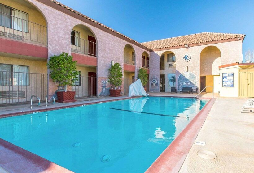 فندق Rodeway Inn & Suites Coltonriverside