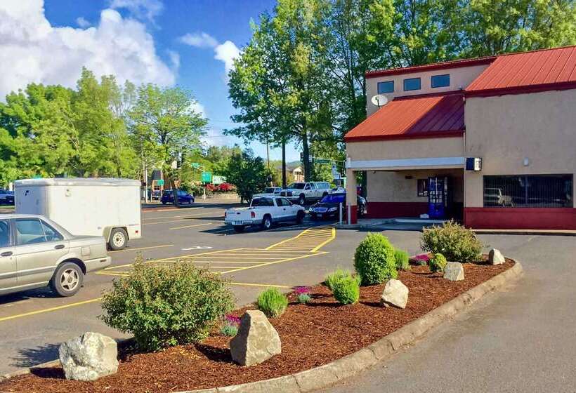 فندق Rodeway Inn Willamette River