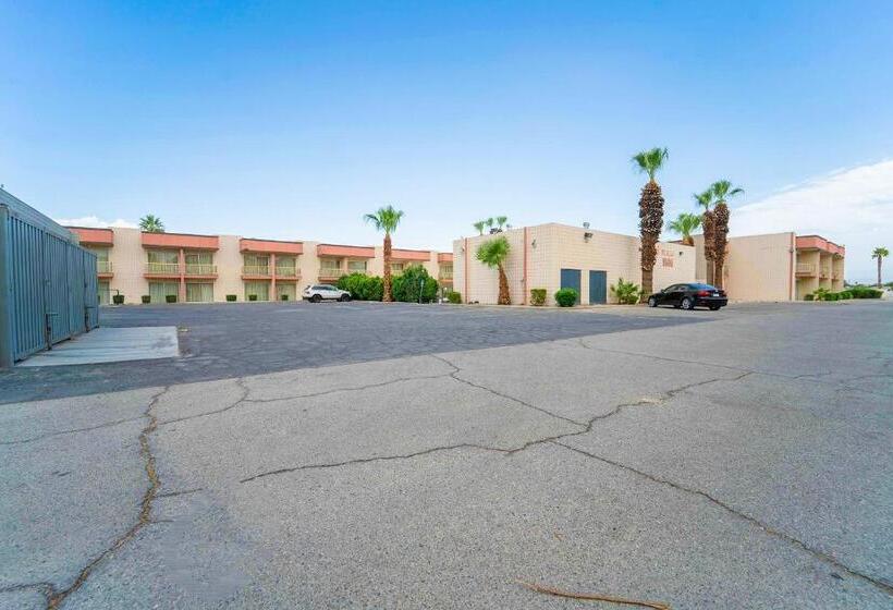 فندق Royal Plaza Inn