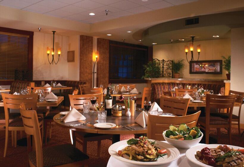 هتل Safari Inn, A Coast