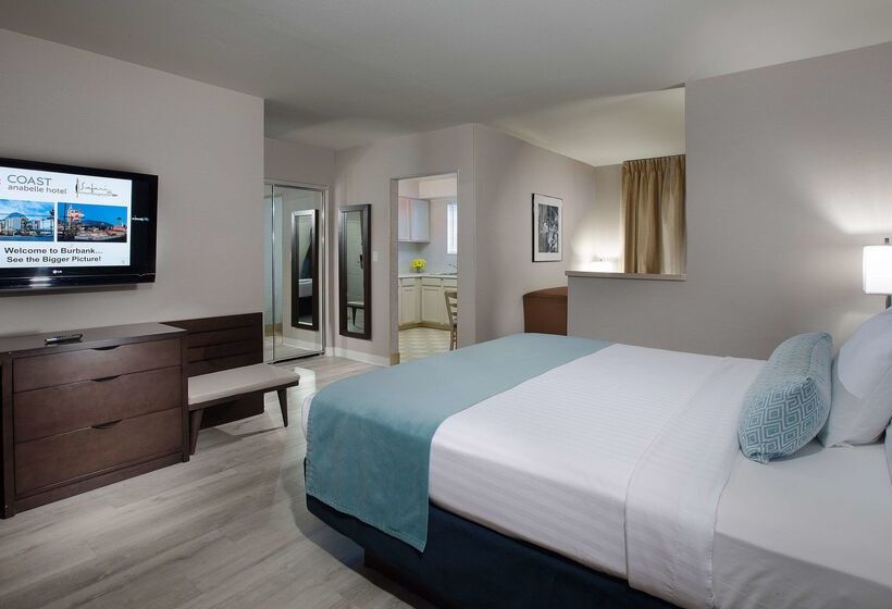 هتل Safari Inn, A Coast