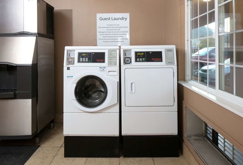 בית מלון כפרי Signature Temecula