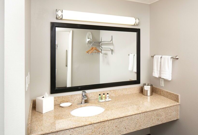 בית מלון כפרי Signature Temecula