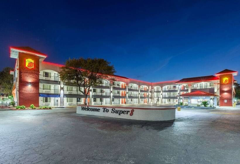 هتل Super 8 By Wyndham Austin University/downtown Area