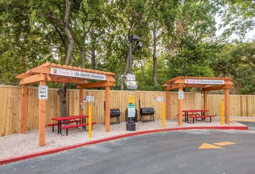 هتل Super 8 By Wyndham Austin University/downtown Area