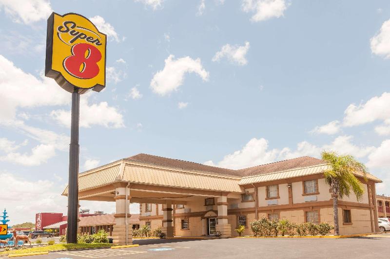 هتل Super 8 By Wyndham Kingsville
